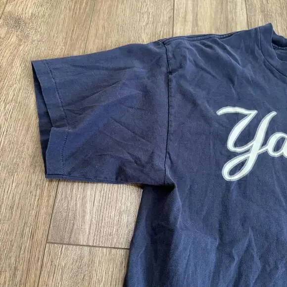 Vintage 90s Derek Jeter New York Yankees Majestic Shirt - Picture 9 of 9